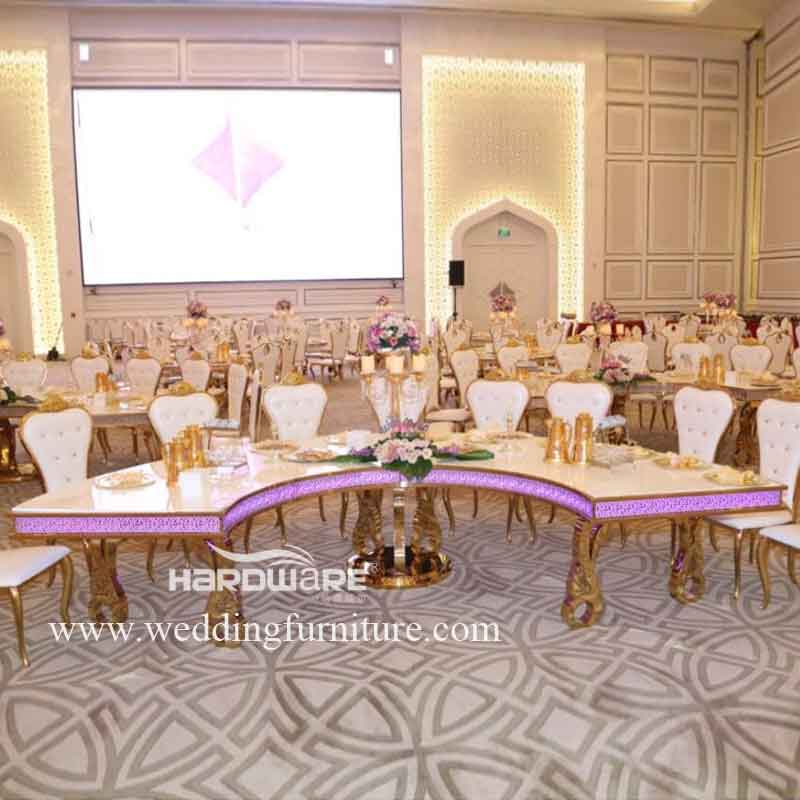 Hotel wedding table