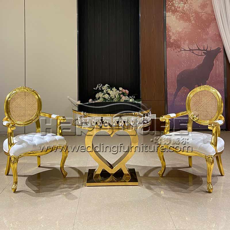 Wedding sofa for bride and groom