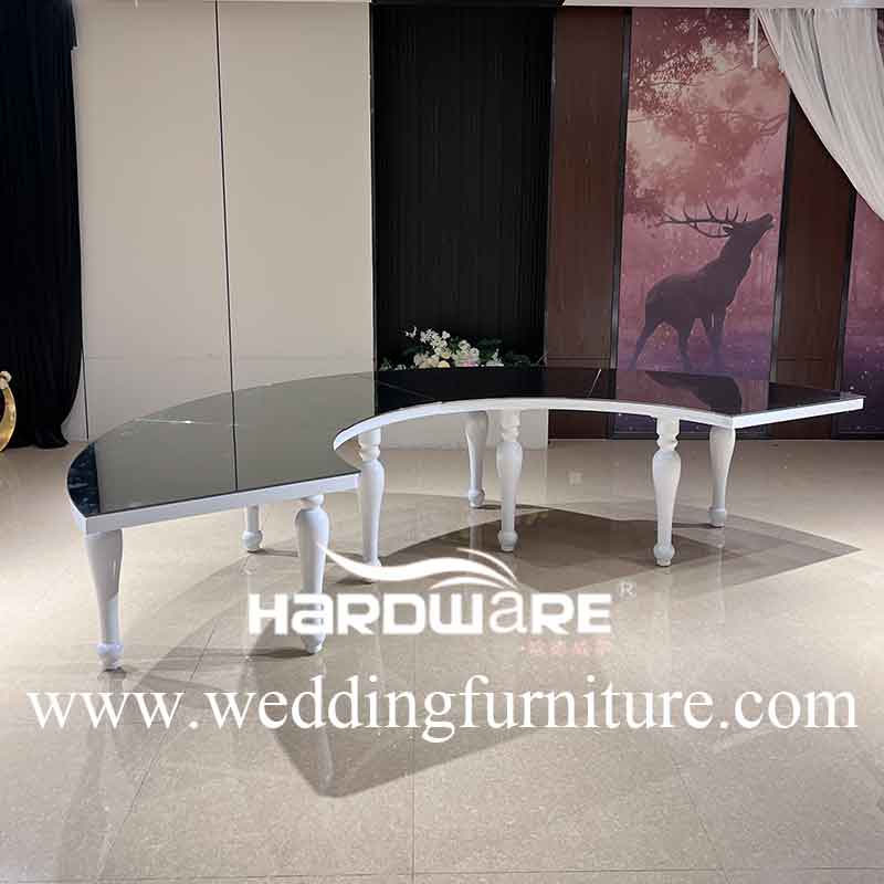 Serpentine wedding tables