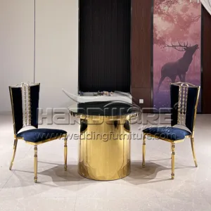 Bridal shower cake table