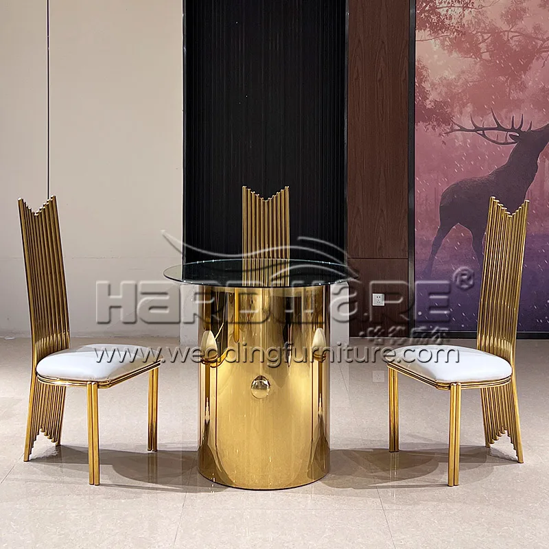 Bridal shower cake table