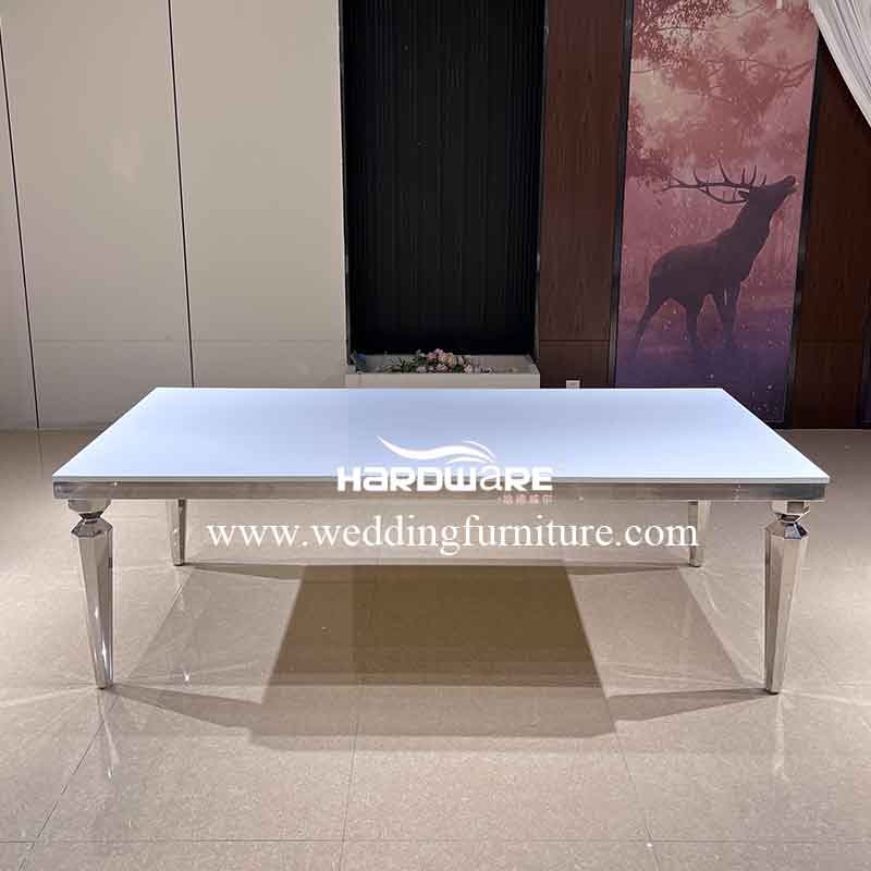 Modern rectangular dining tables