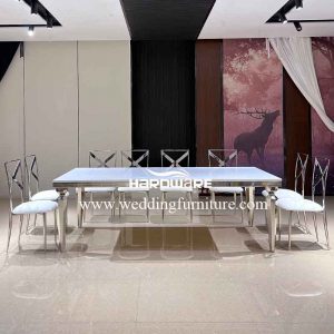 Modern rectangular dining tables