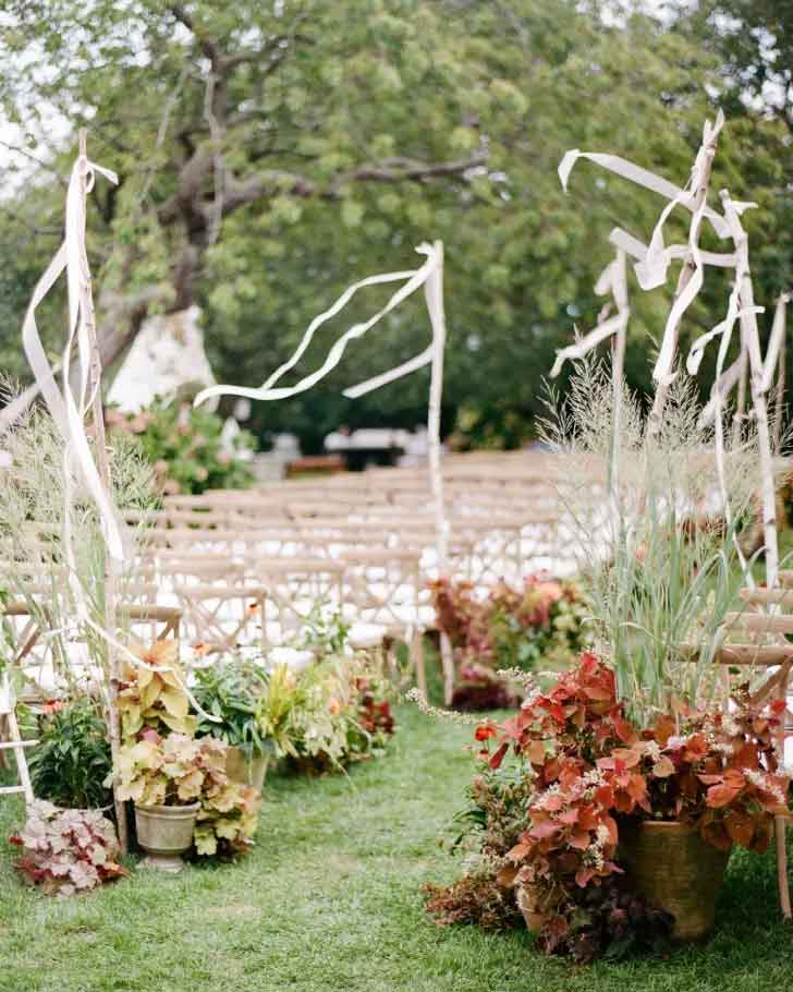 Outdoor Wedding Aisle Decor