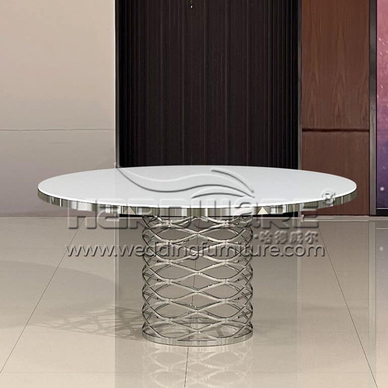 Standard Banquet Table Size For Luxury Weddings