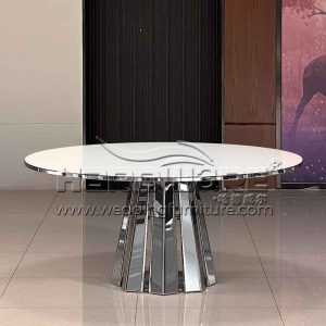 Commercial restaurant table