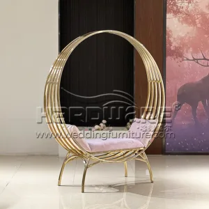 Wedding sofa in white