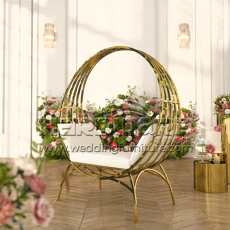 Wedding sofa in white
