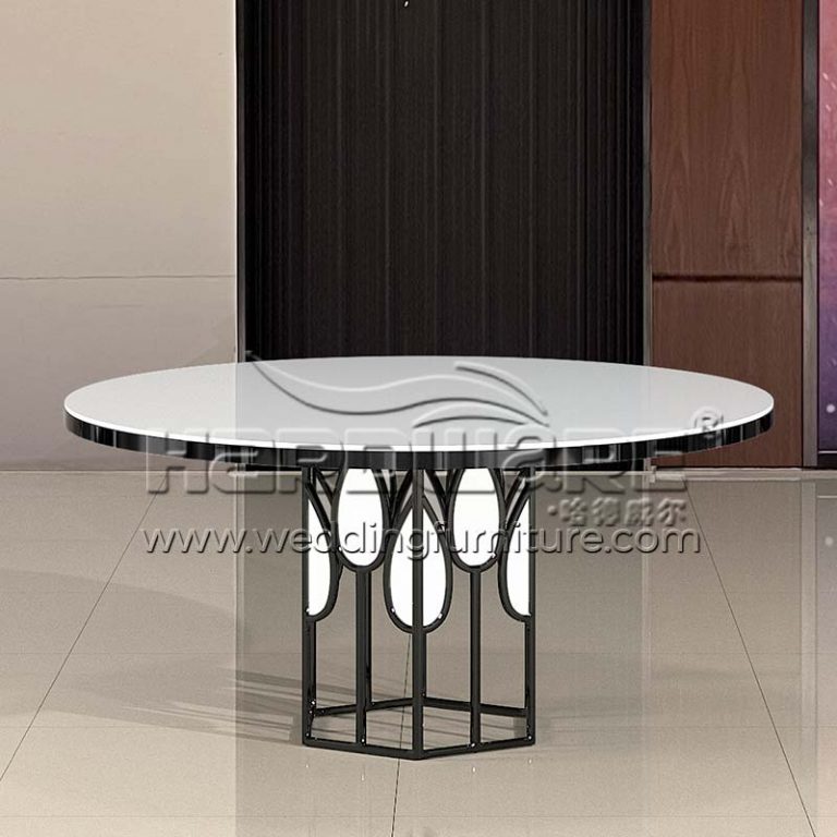 Round Tables For Sale Classic Wedding Table Styling
