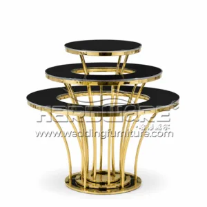 Decorating Wedding Cake Table