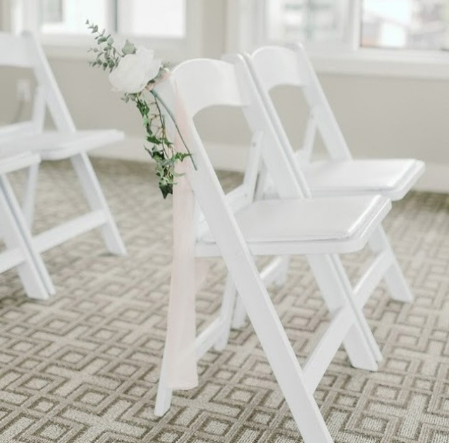 Banquet vs. Folding Chair Differences