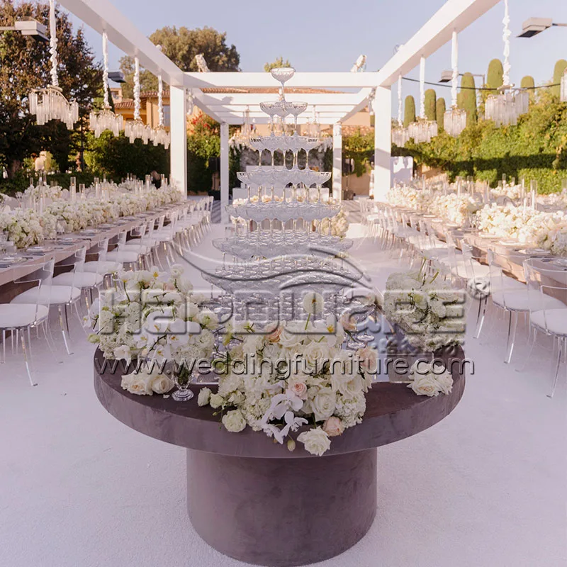 Transforming Your Wedding with Elegant Event Décor