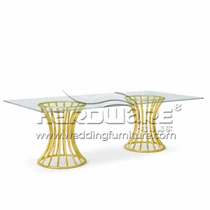 Modern Dinner Table Set
