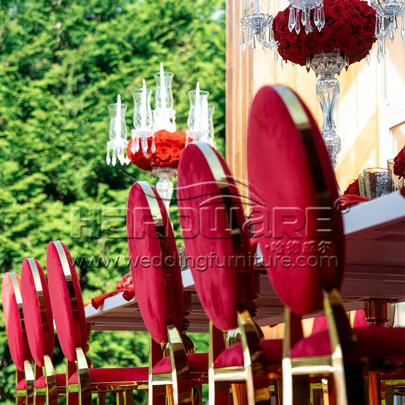 A Stunning Outdoor Setup That Inspires Elegance
