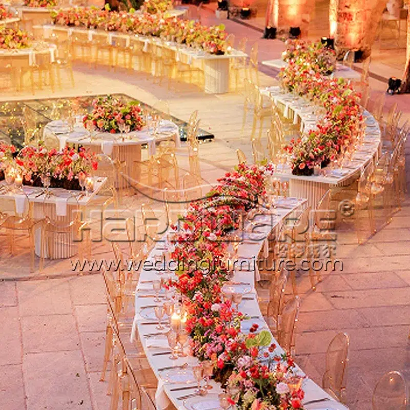 The Right Table Size and Shape for Your Event