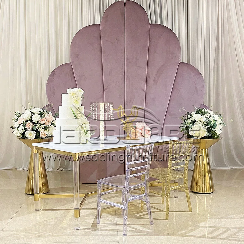 Geometric Coffee Tables & Crystal Chiavari Seating